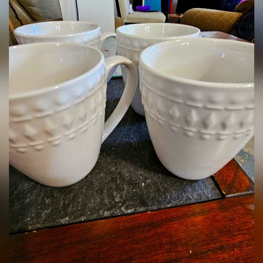 Set of 4 White Cups from Stokes